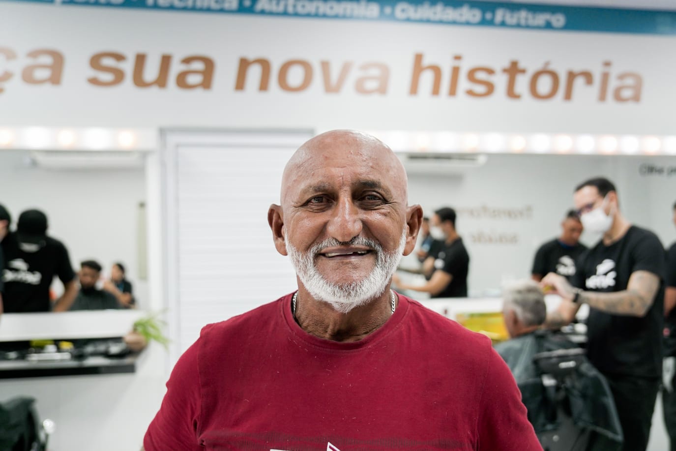 Claudio Aquino posa para a foto